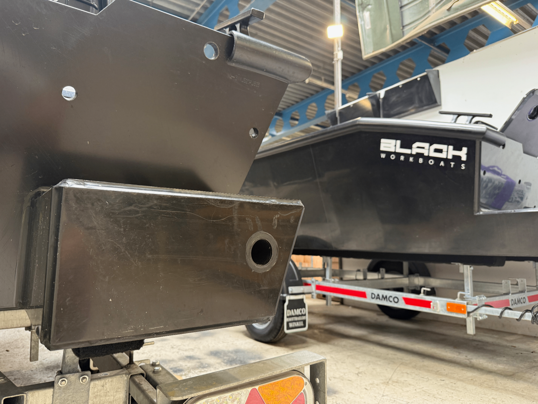 BJ 550 bracket hull